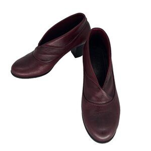 Sofia Artisan Burgundy Leather heel Folded Brim size 6.5,V Cut ankle boot